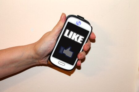 Facebook like thumb