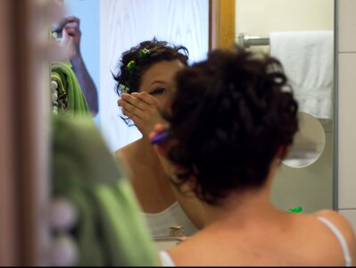 Brush applying mascara