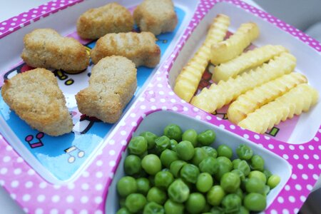Nuggets fish sticks toddler food
