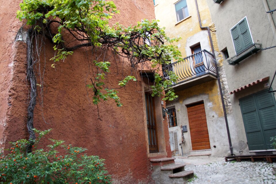 Alley flair village