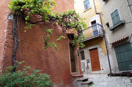 Alley flair village