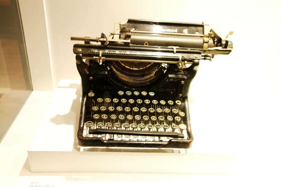 Typewriter gabor treasure