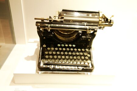 Typewriter gabor treasure