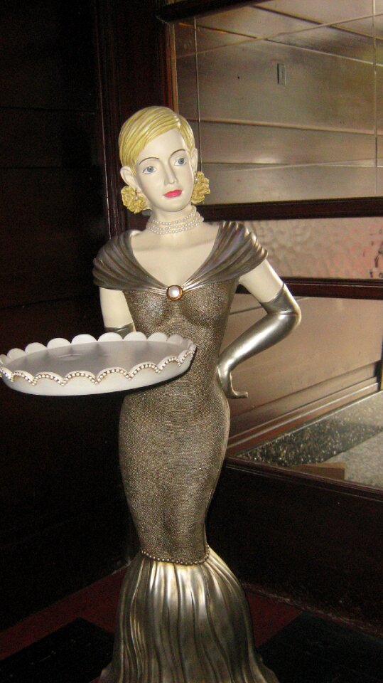 Decorative statue