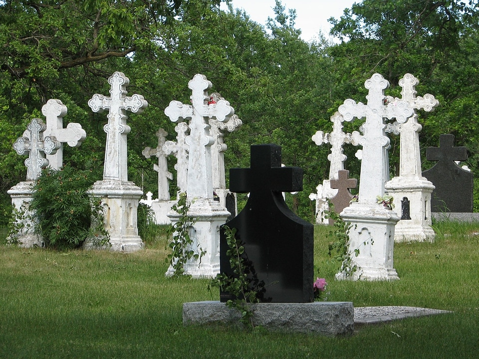 Dead graveyard cross