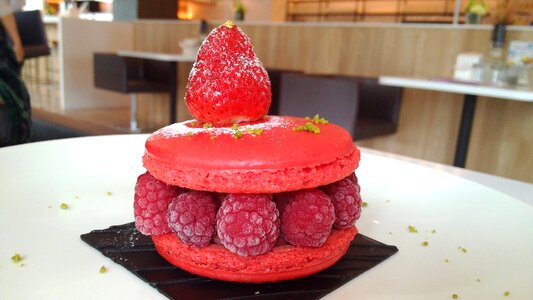 Dim sum head dragon berry