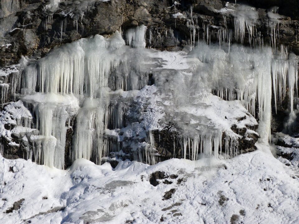 Ice formation cold ice