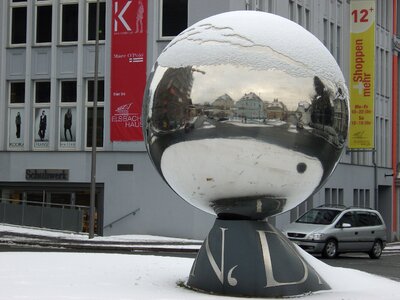 Mirroring art reflection