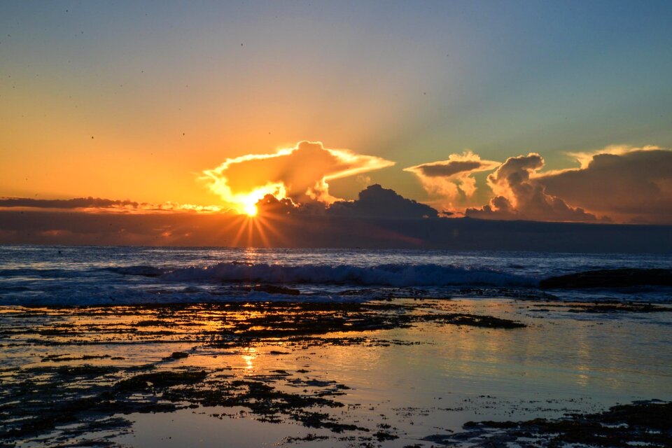 Australia rocks ocean