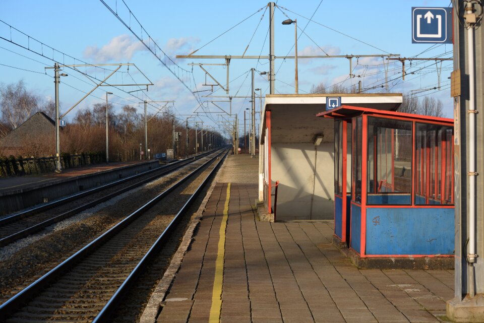 Tracks railway guard booth photo