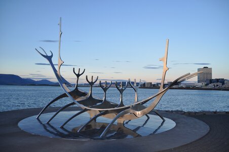 Sculpture viking solfar
