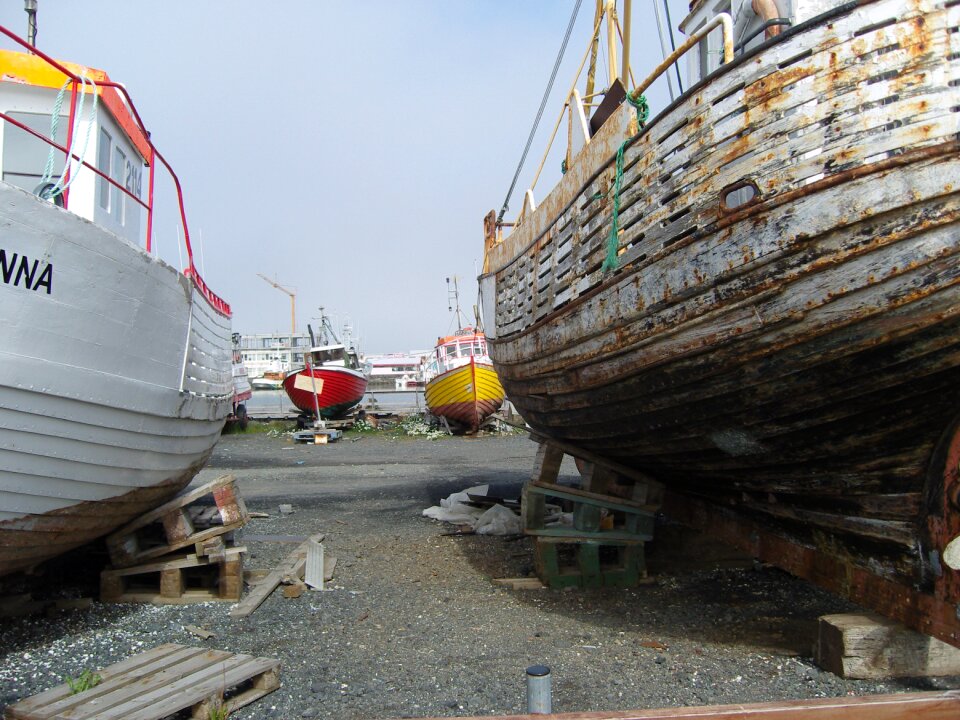 Port boat dock