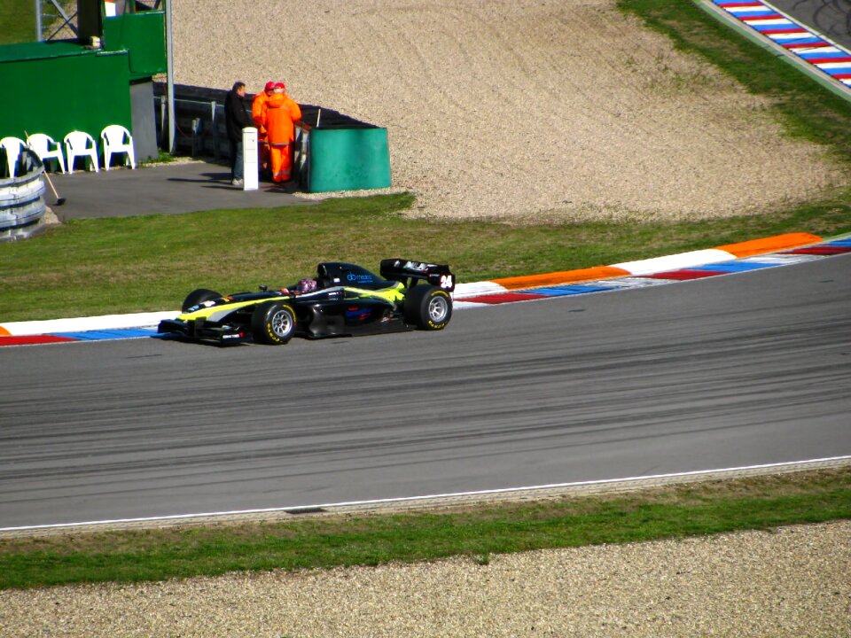 Autogp automobiles driving