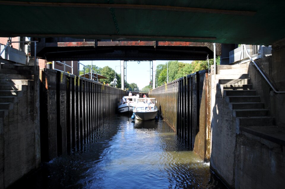 Channel water barrage
