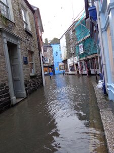 Street road narrow