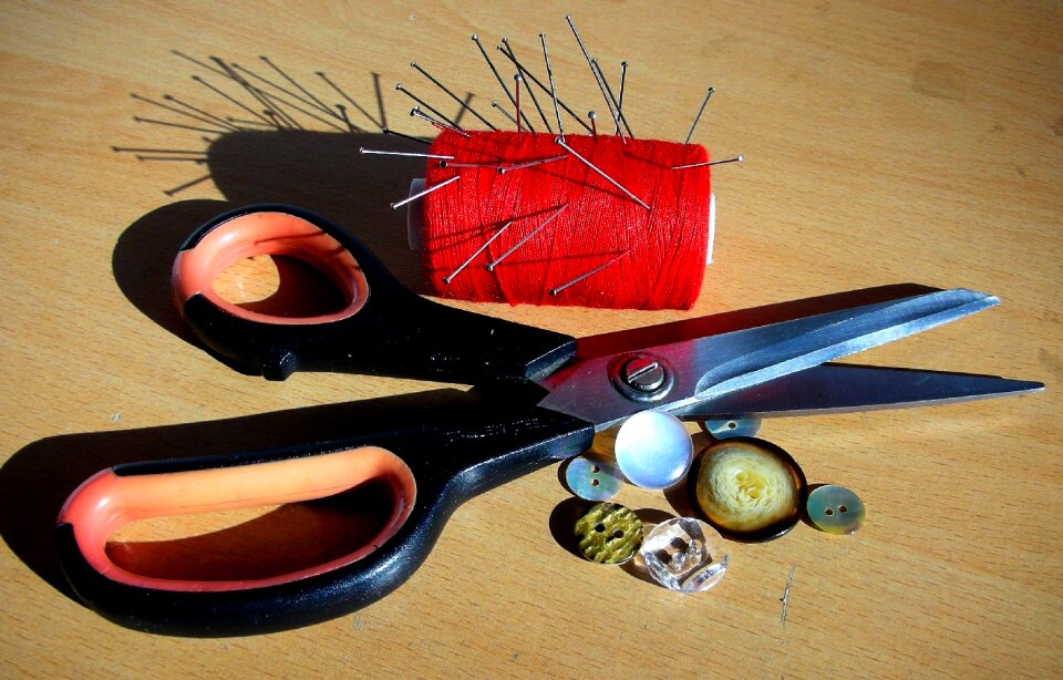 Buttons on the table pins