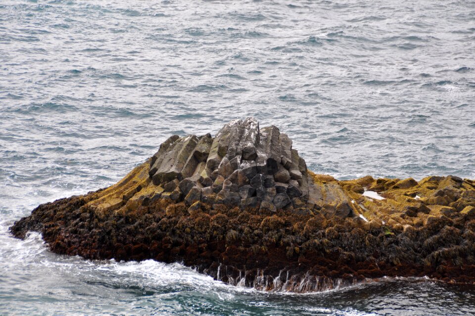 Black stone erosion geology