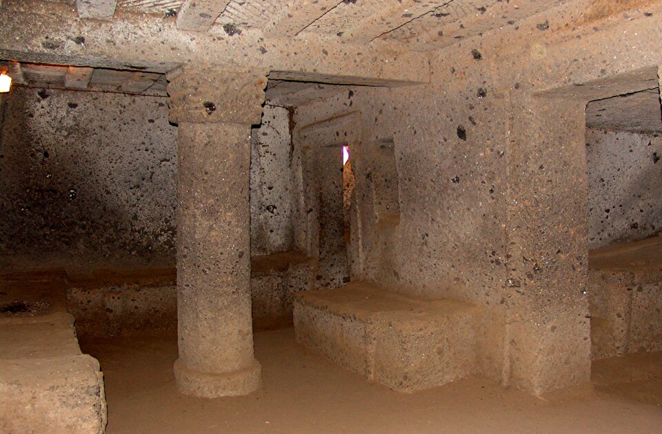 Grave italy etruscan