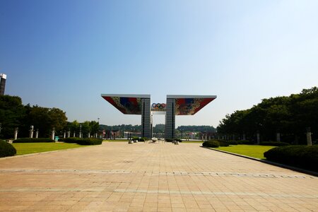 Sculpture construction memorial