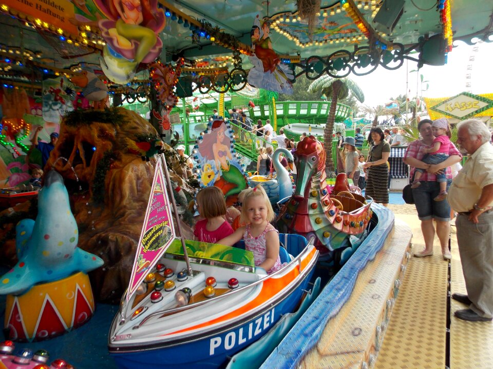 Ride folk festival fairground