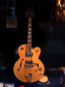 Acoustic guitar acoustics strings