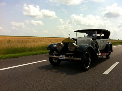 Automobile vehicle unusual