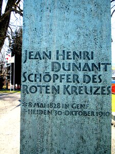 Jean henri dunant red cross founder of red cross