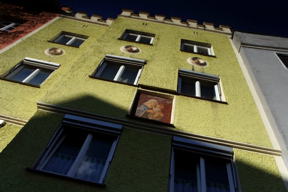 Building city bowever