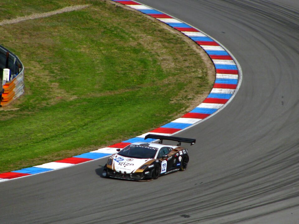 Driving vehicles fia gt