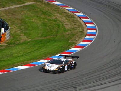 Driving vehicles fia gt