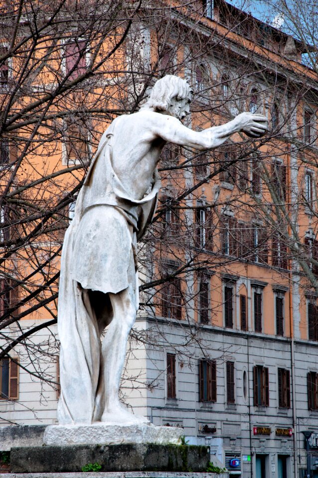 Sculpture beggar italy
