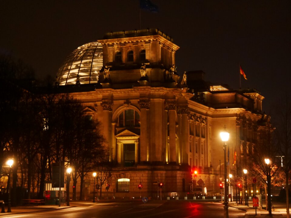 Berlin reichstag night