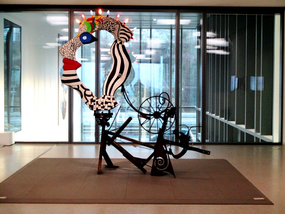 Mechanical sculpture l'illumination niki de saint phalle