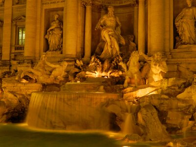 Fontana trevi rome