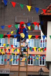 Person ladder parade