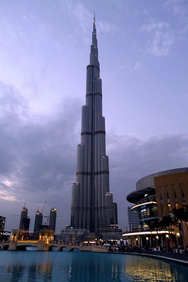 Burj kalifa city fountain