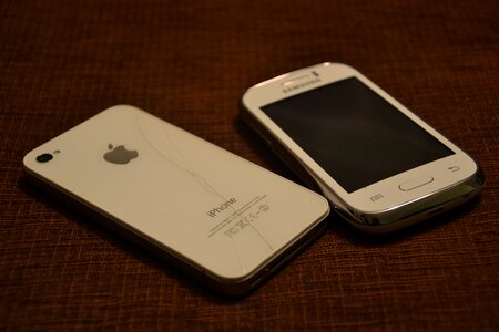Cellular phone crack electronic equipment