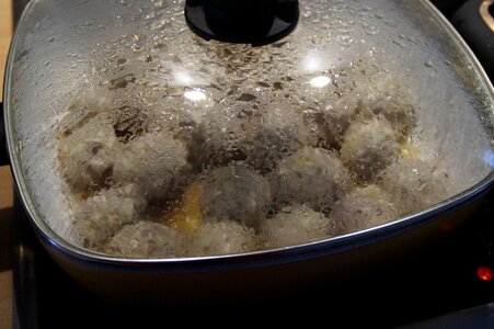Dumpling cook eat