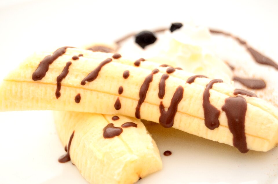 Fruit sweets whipped cream