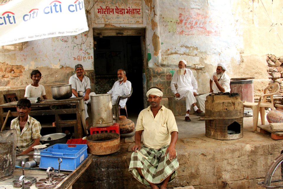 Rajasthan café scene man group
