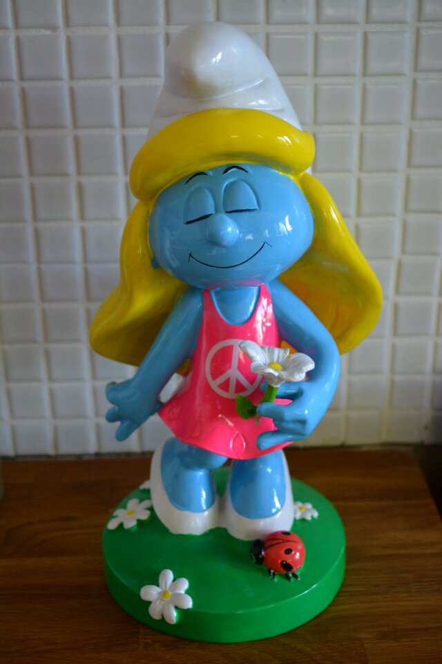 Smurf cute cheeky