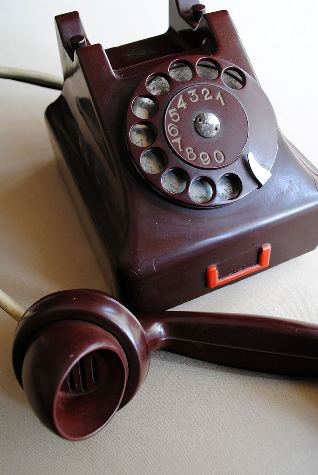 Ring handset red