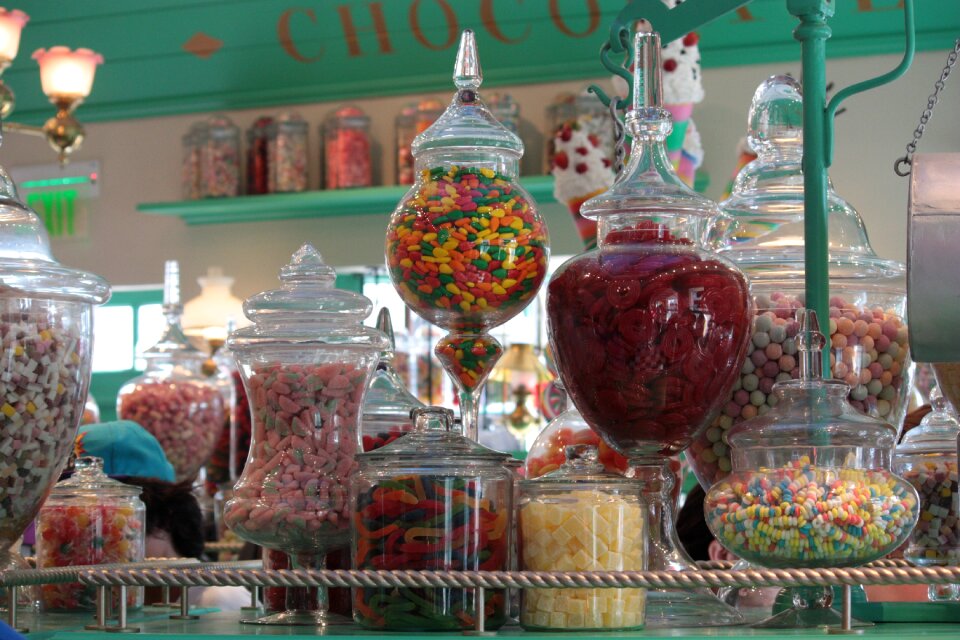 Candy confectionery delicacy