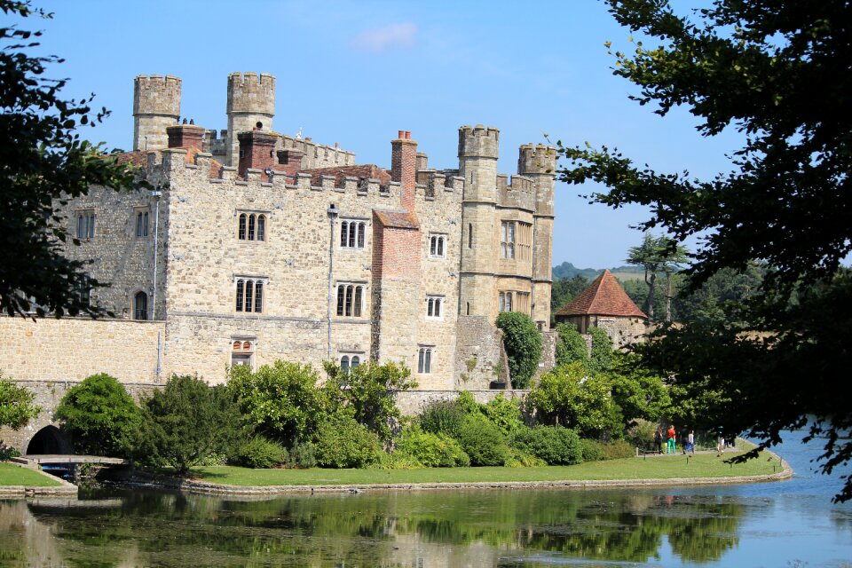 Castle water leeds castle