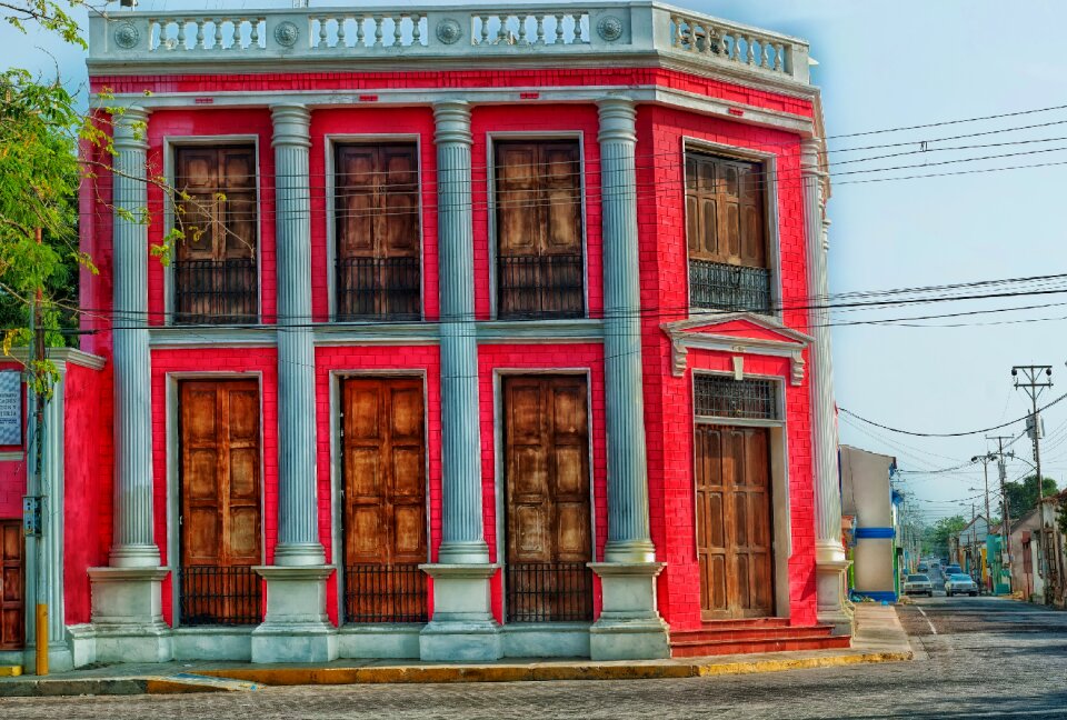 Hdr government architecture