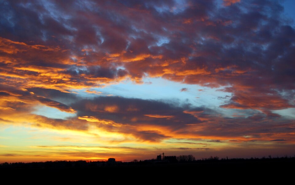 Early sunset nature clouds