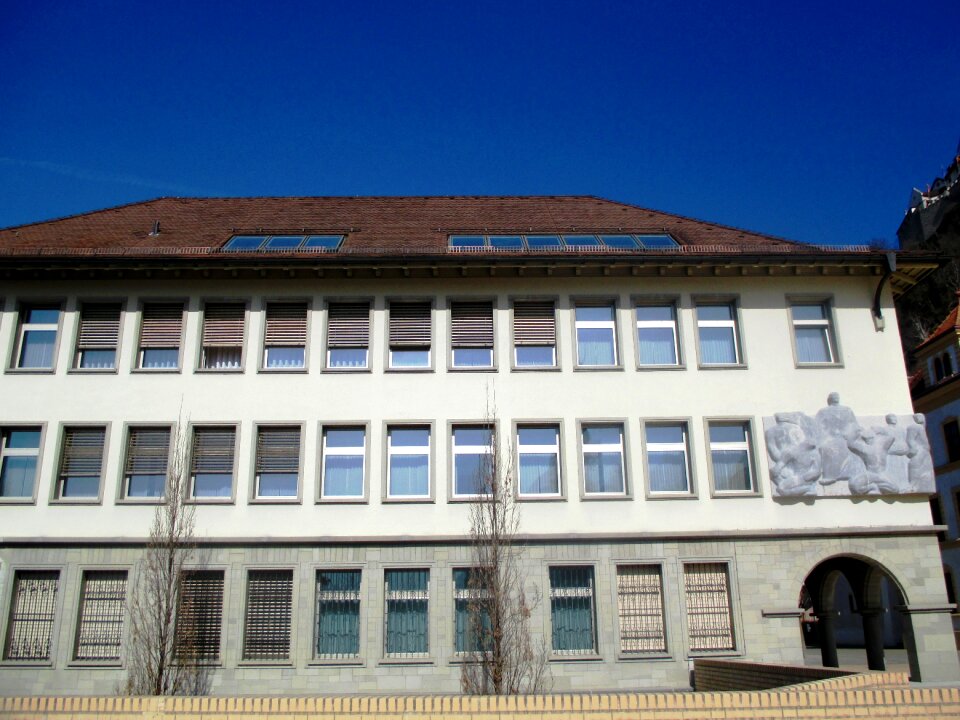Facade window liechtensteinische landesbank
