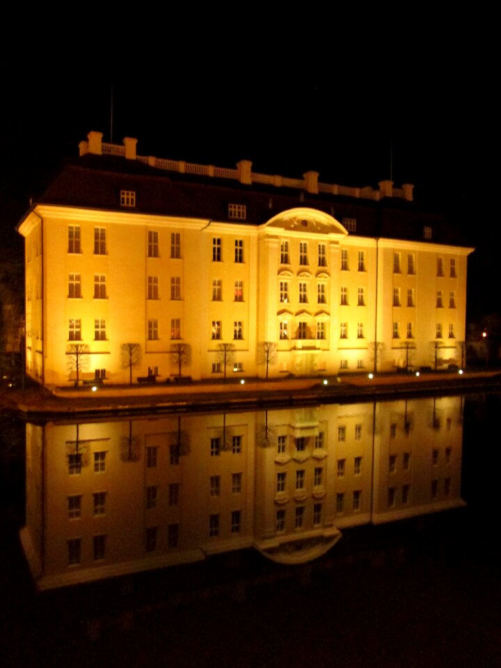 Köpenick golden yellow water reflection