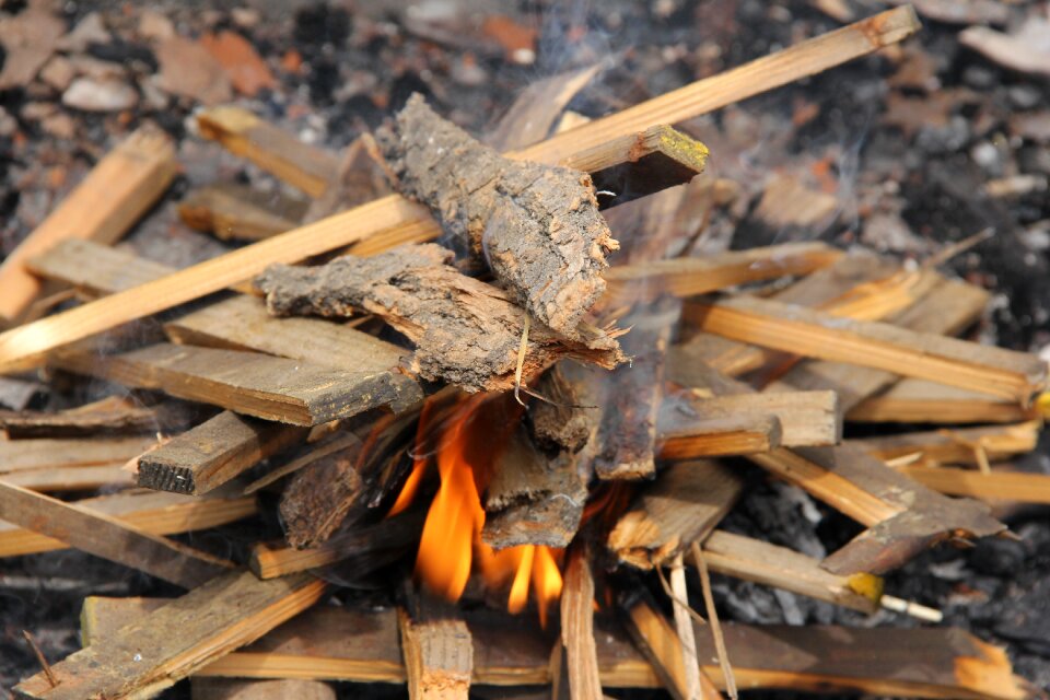 Cooking flame wood fire