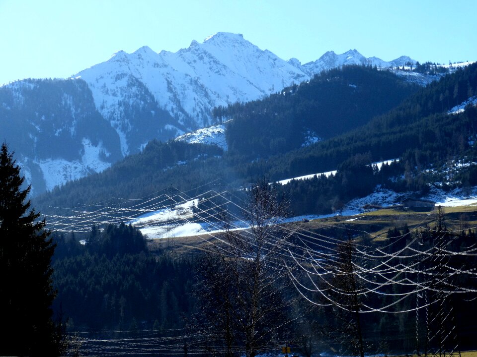 Power line high voltage energy reinforce